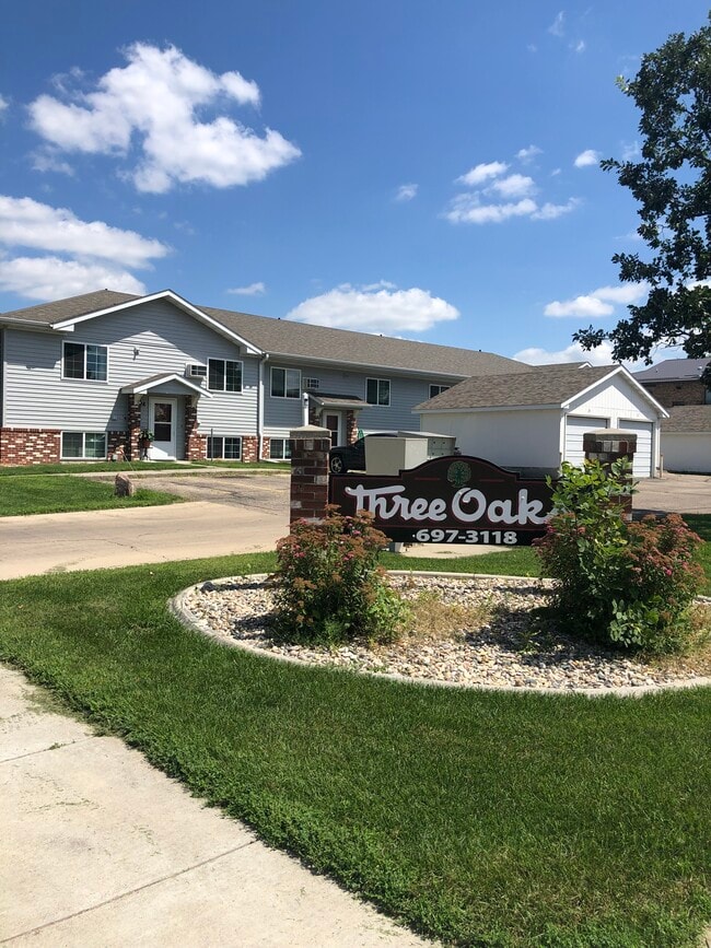 Three Oaks 705 6th Ave S Brookings SD 57006 Apartment Finder