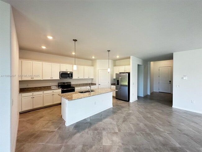 Building Photo - 15004 Palamos Cir