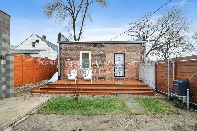 Building Photo - 12303 Klinger St