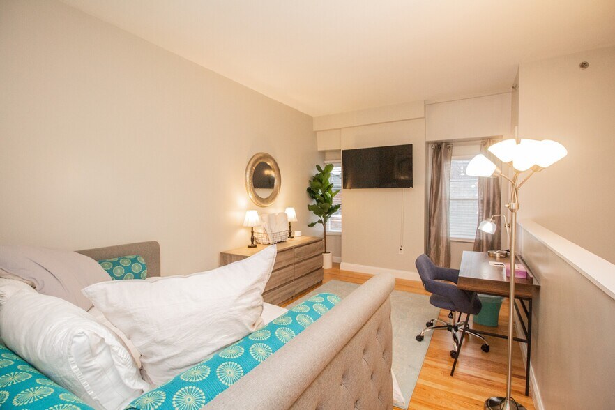 Building Photo - 23 Jay St