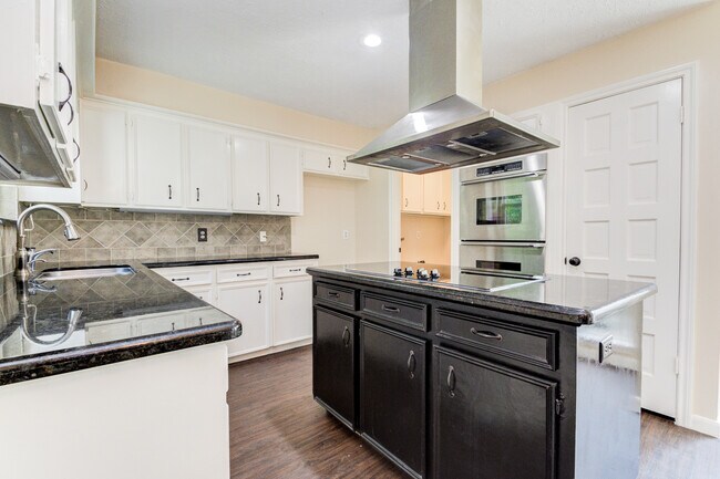 Kitchen - 3518 Covey Trail Dr