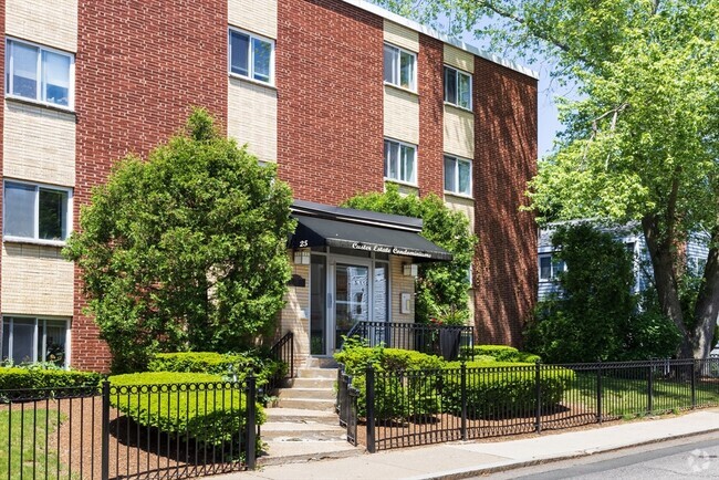 Building Photo - 29 Custer St