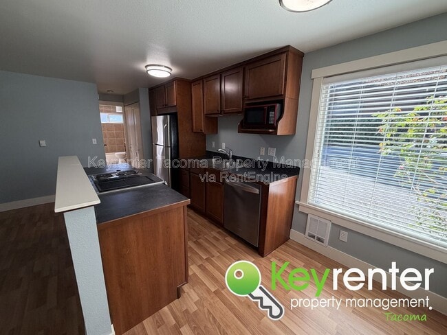 Building Photo - 422 N L St