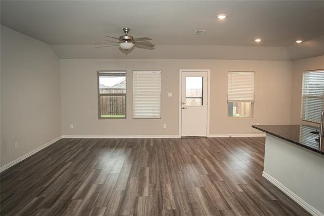 Building Photo - 3016 Renaissance Dr