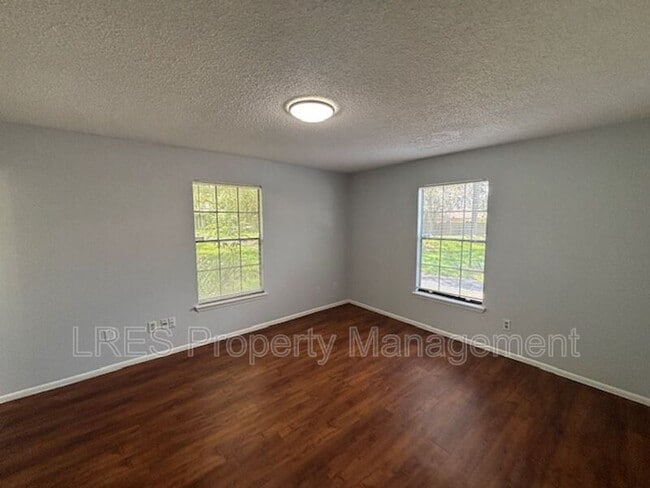 Building Photo - 4654 Lighthouse Cir