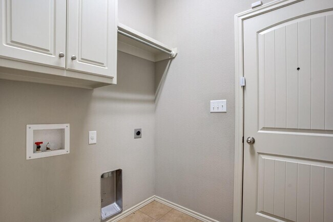 Building Photo - 7803 85th St