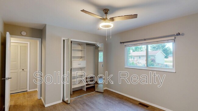 Building Photo - 7284 Sioux Cir S