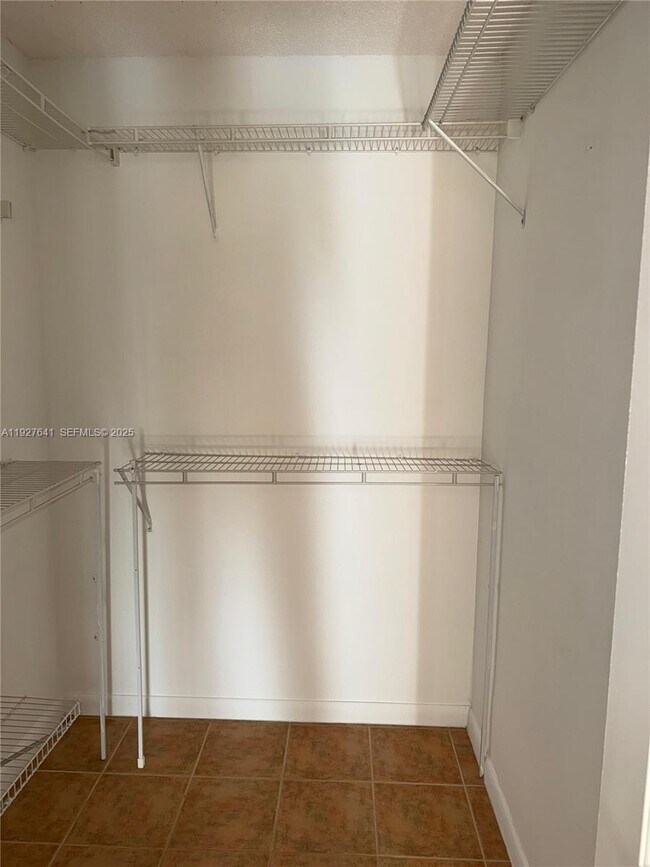 Building Photo - 4708 NW 114th Ave