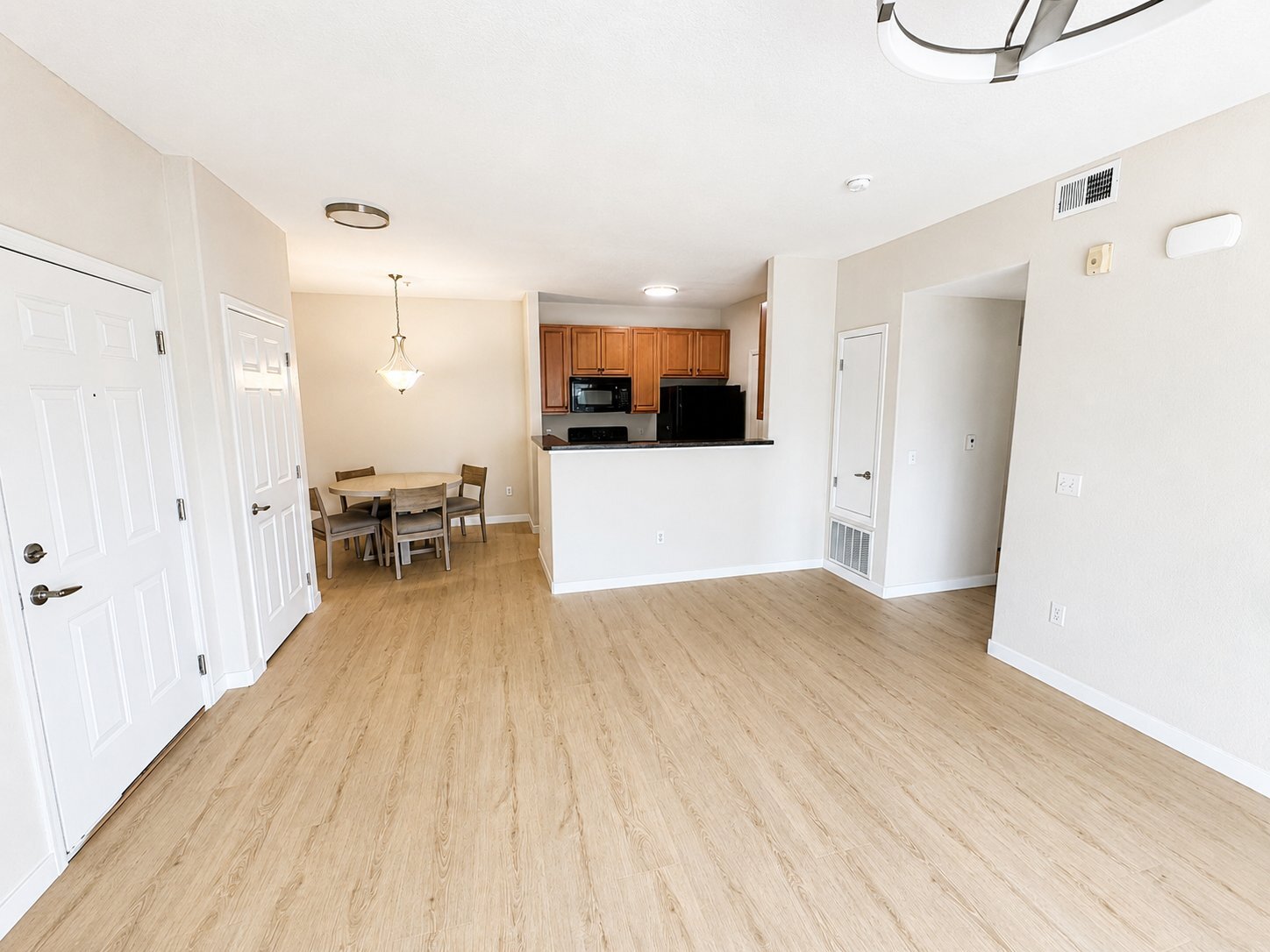 Building Photo - 15700 E Jamison Dr
