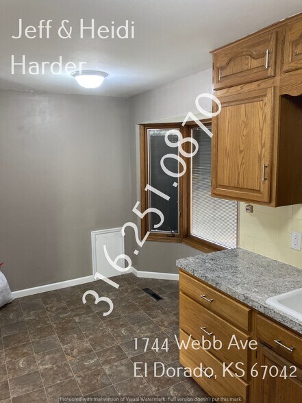 Building Photo - 1744 Webb Ave