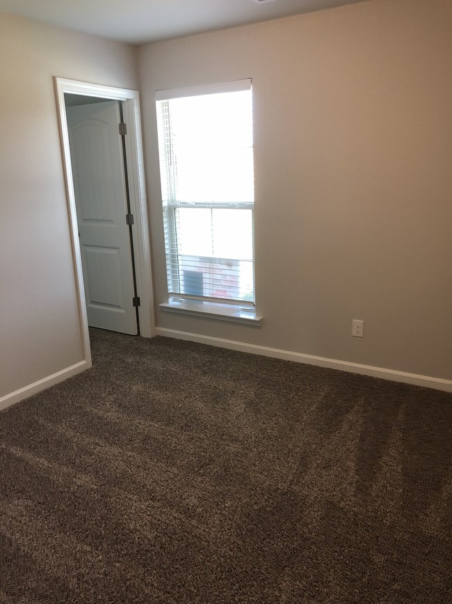 Building Photo - 10552 Tumbleweed Dr