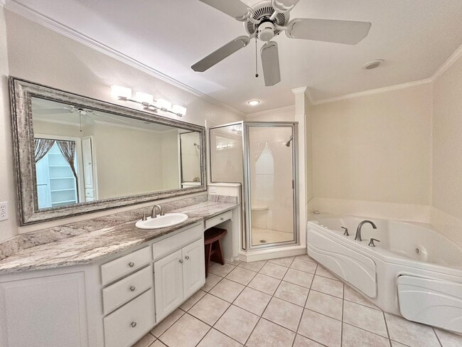 Building Photo - Stunning Home in the Heart of Tyler! 3bd 2...