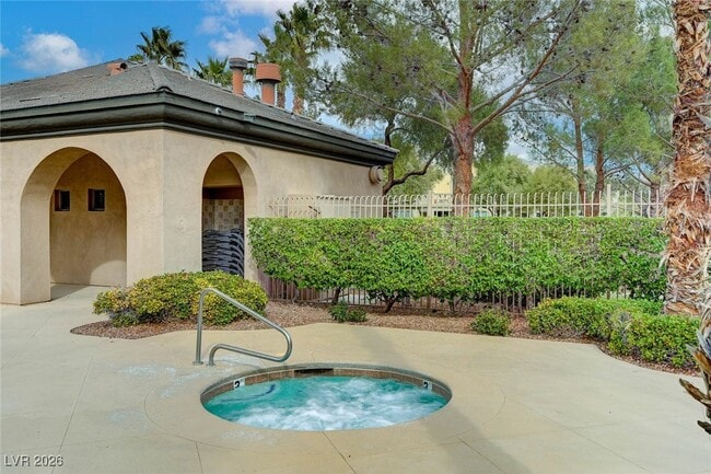 Building Photo - 8113 Slate Falls St