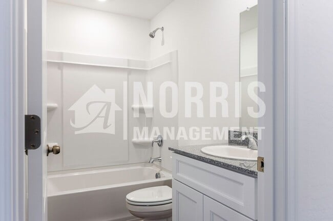 Building Photo - Brand New Beautiful Large Single Story Hom...