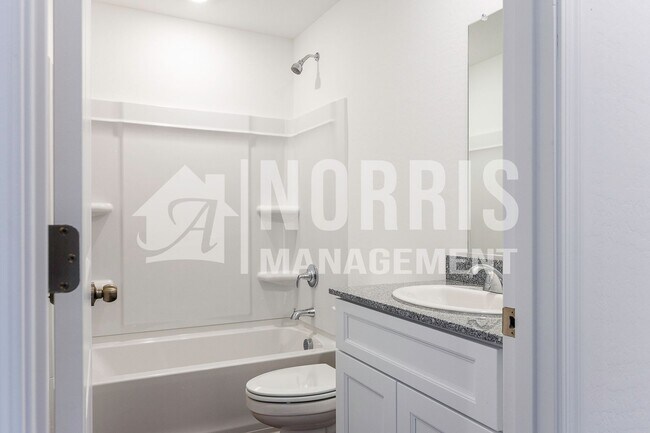 Building Photo - Brand New Beautiful Large Single Story Home
