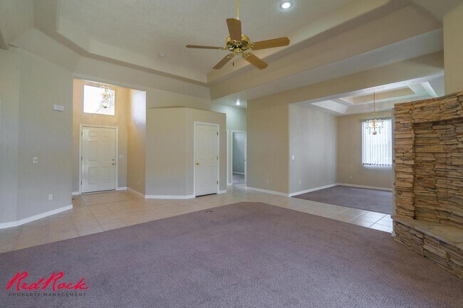 Building Photo - Comfortable 3-bedroom Home. Small Dog Frie...