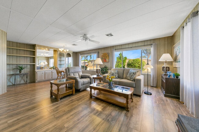 Building Photo - 39345 Moronga Canyon Dr