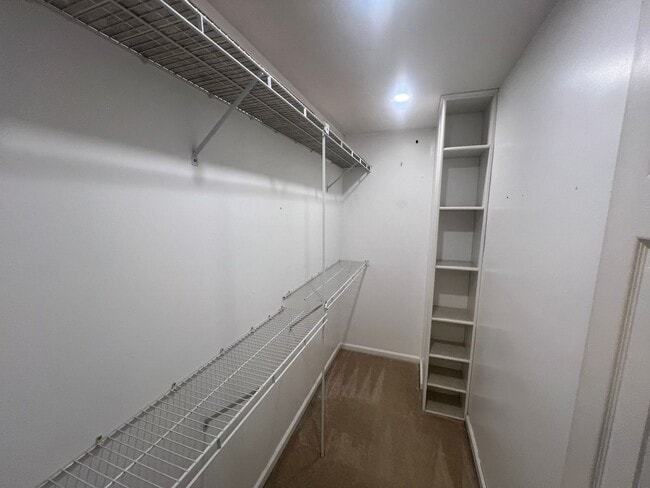 Building Photo - 4440 Hounds Run Dr