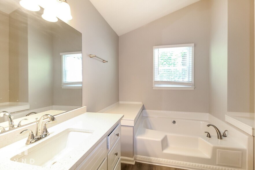 Building Photo - 1518 Sugarplum Pl SW
