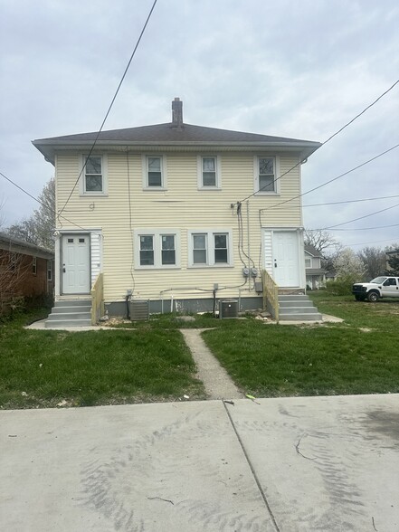 Building Photo - 2057 Catalpa Dr