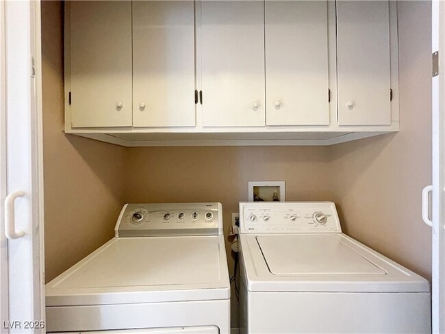 Building Photo - 8429 Charles Ct