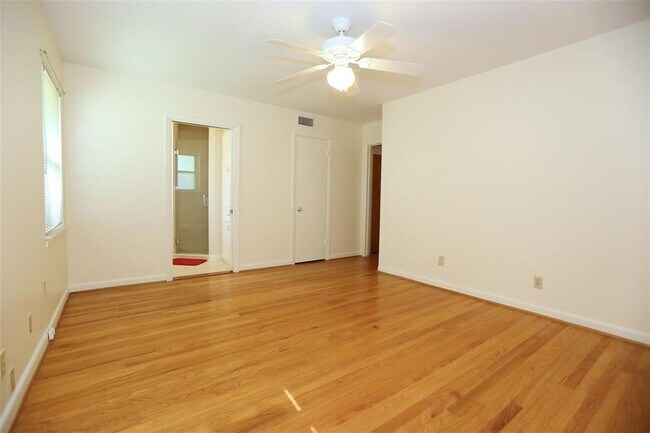 Building Photo - 3535 Durhill St