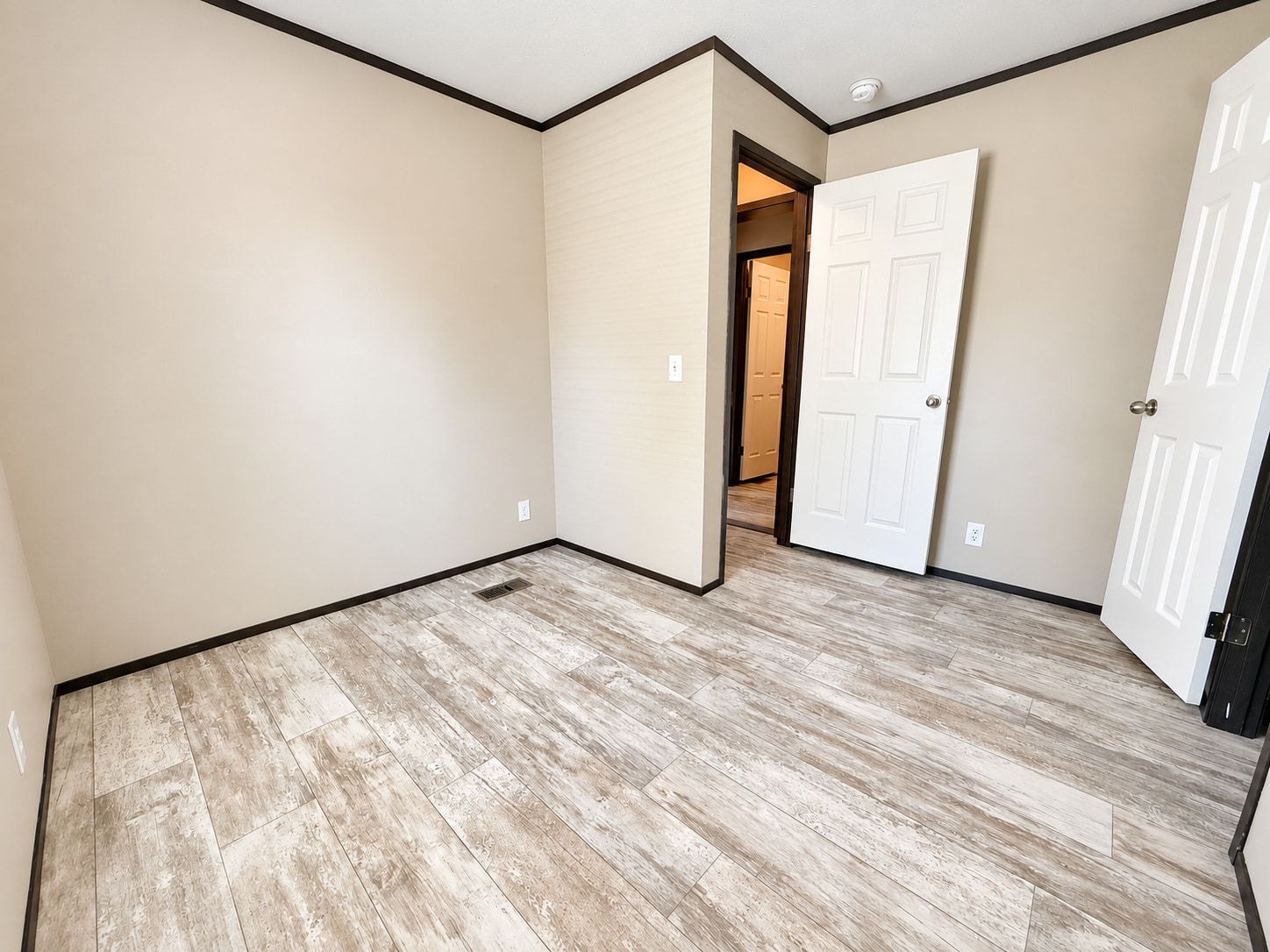 Building Photo - 11747 Cascade Cir