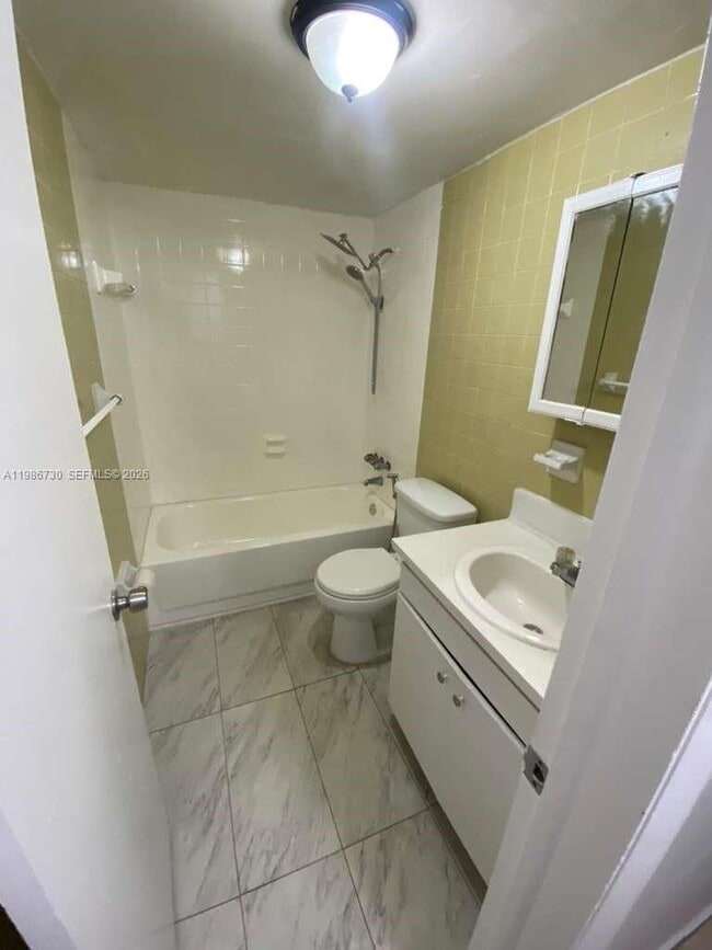 Building Photo - 4655 Palm Ave