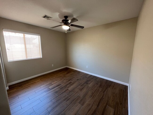 Building Photo - CULDESAC HOME IN ESTRELLA!