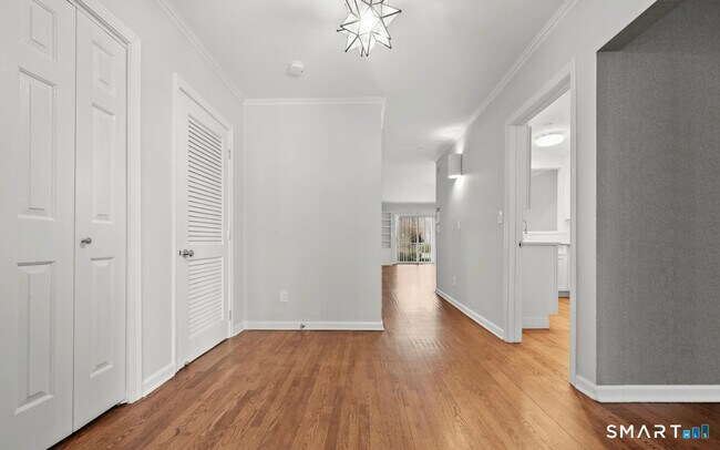 Building Photo - 51 Forest Ave