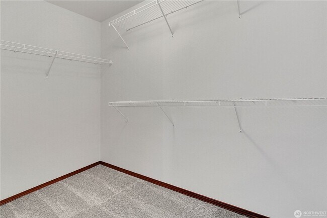 Building Photo - 302 Ave. -