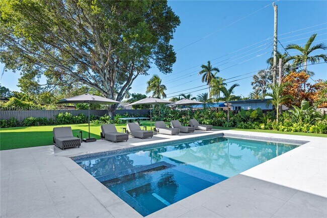 Building Photo - 1881 NE 196th Terrace