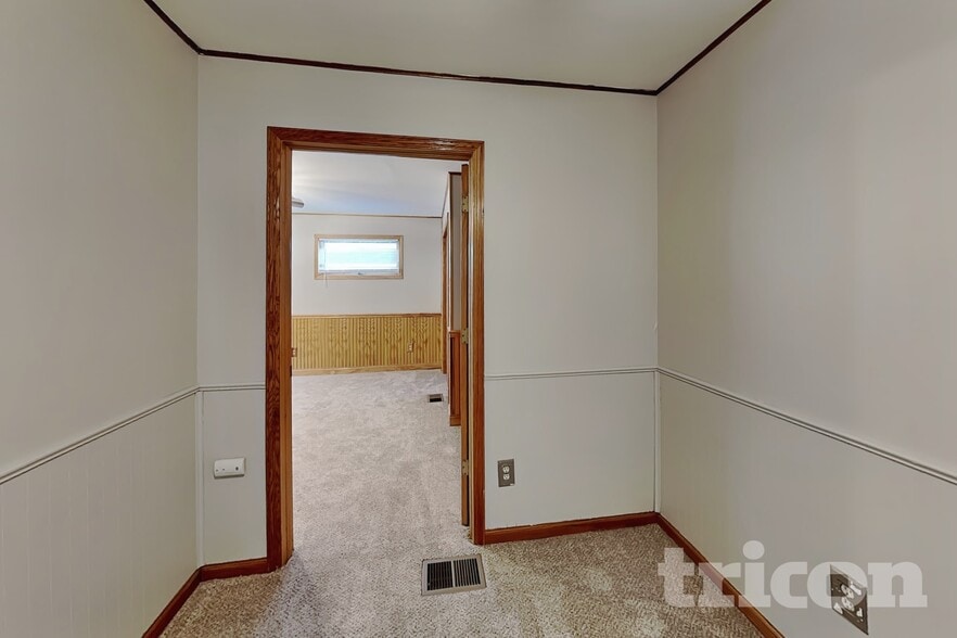 Building Photo - 1811 Inner Cir Dr