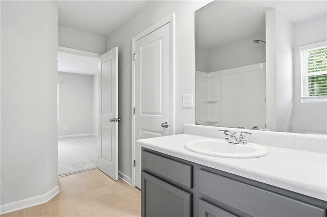 Building Photo - 3132 Hawthorn Farm Blvd