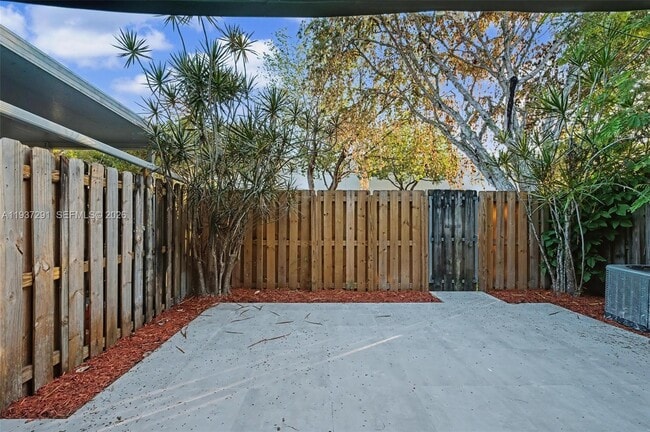 Building Photo - 12224 SW 52nd Pl