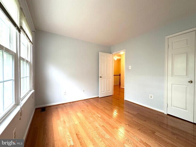 Building Photo - 5127 Kenside Ct