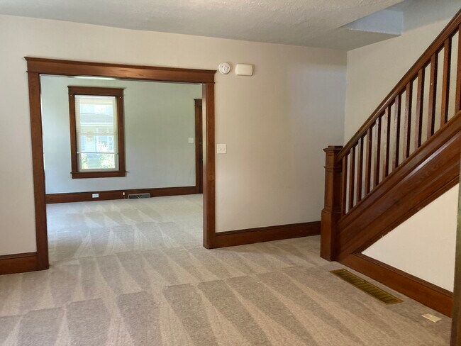 living/dining rooms - 136 Fruitville Pike