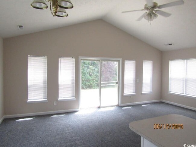 Building Photo - 144 Retreat Pl
