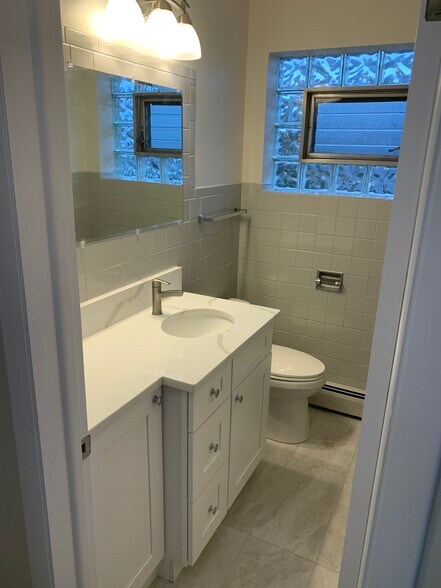 Building Photo - 5861 W Gunnison St