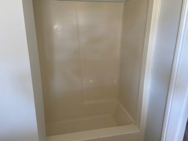 Building Photo - 1300 6th Ave