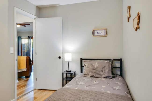 Building Photo - 4544 Erie Ave NW