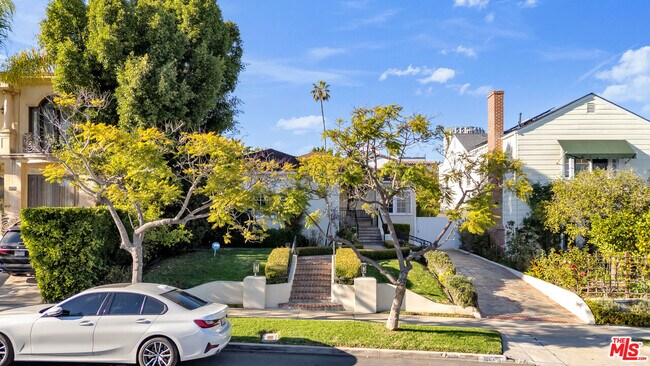 Building Photo - 10575 Holman Ave