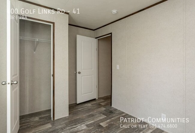 Building Photo - 400 Golf Links Rd