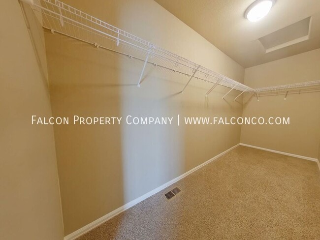 Building Photo - 7713 Jack Pine Grv