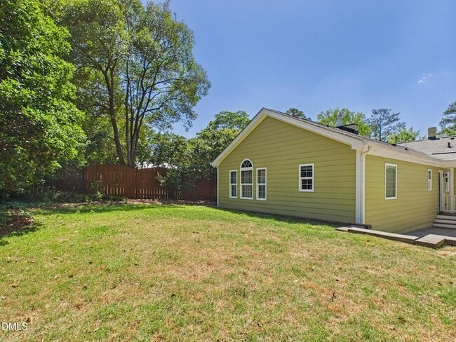 Building Photo - 2912 Oberlin Rd