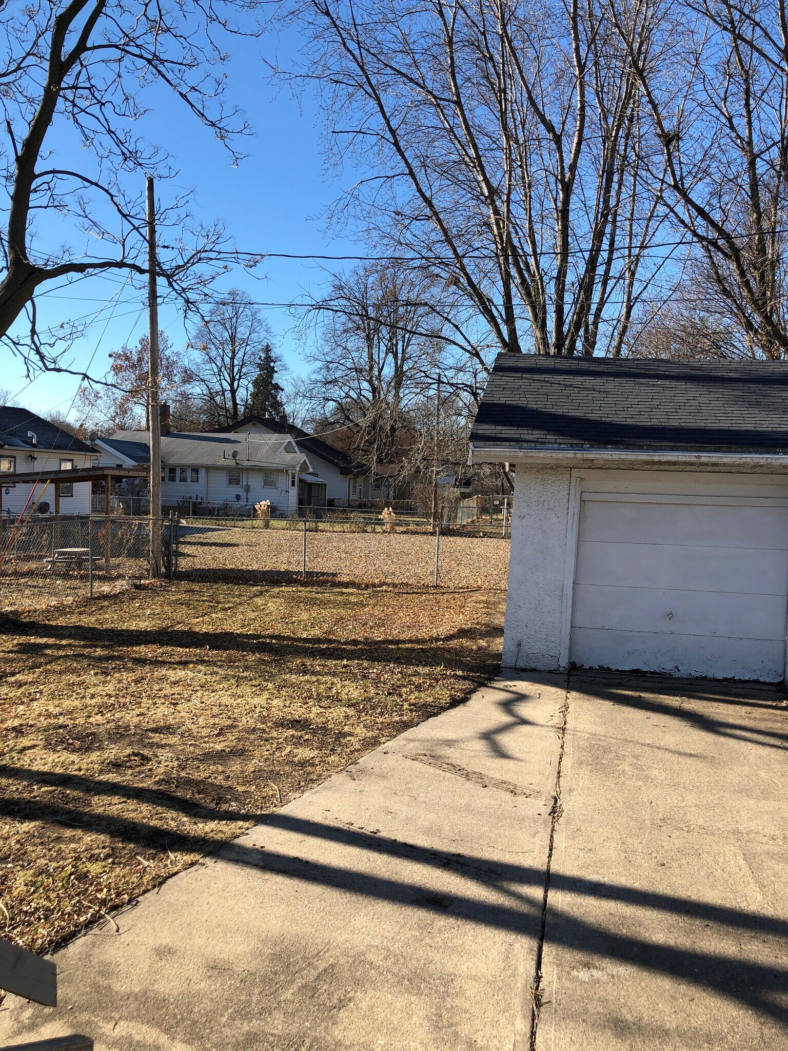 Backyard &amp; Garage - 1048 37th St