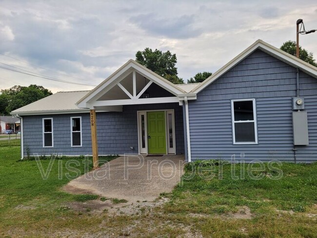 Building Photo - 4208 Lees Ln