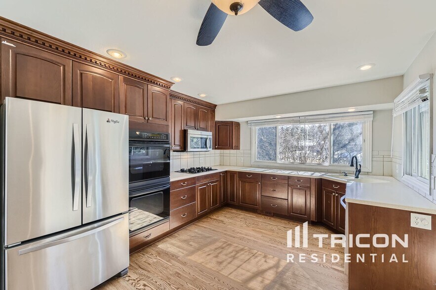Building Photo - 9734 E Villasur Ct