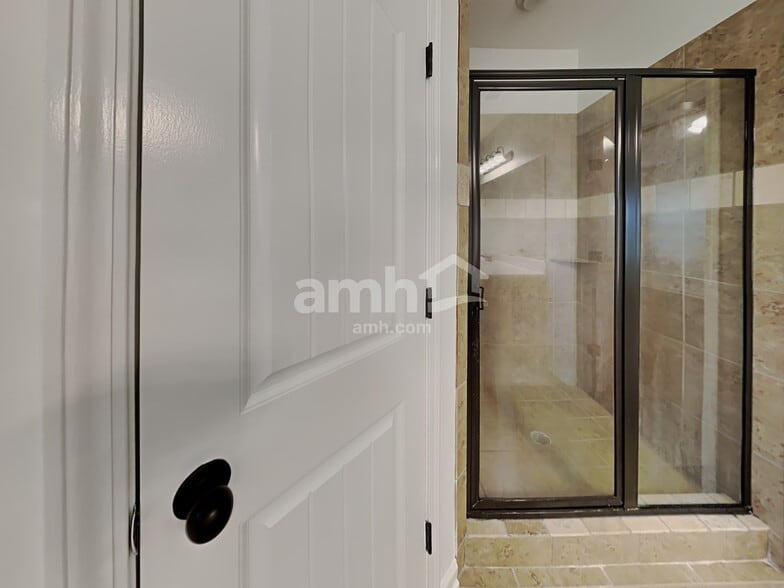 Building Photo - 10361 Cooper Ridge Cv