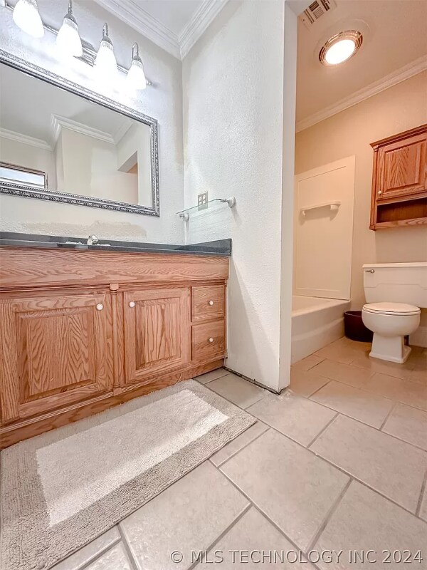 Building Photo - 2906 W 63rd St S